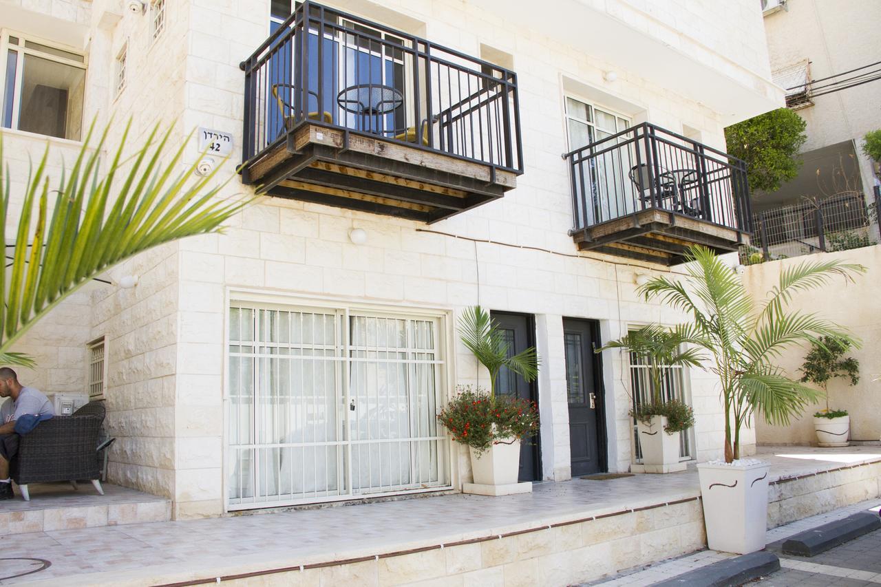 Casa De Aharon Apartments Haifa Exterior photo
