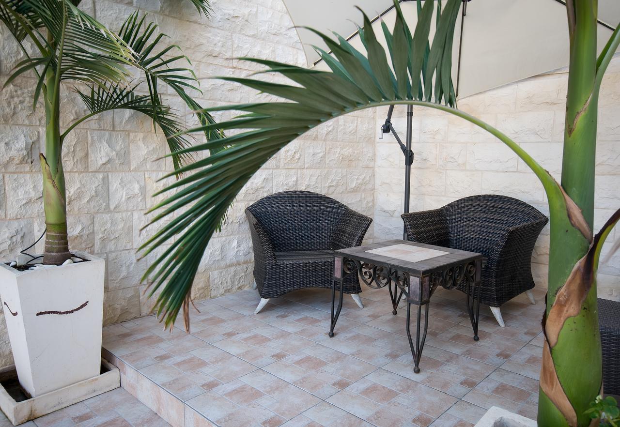 Casa De Aharon Apartments Haifa Exterior photo